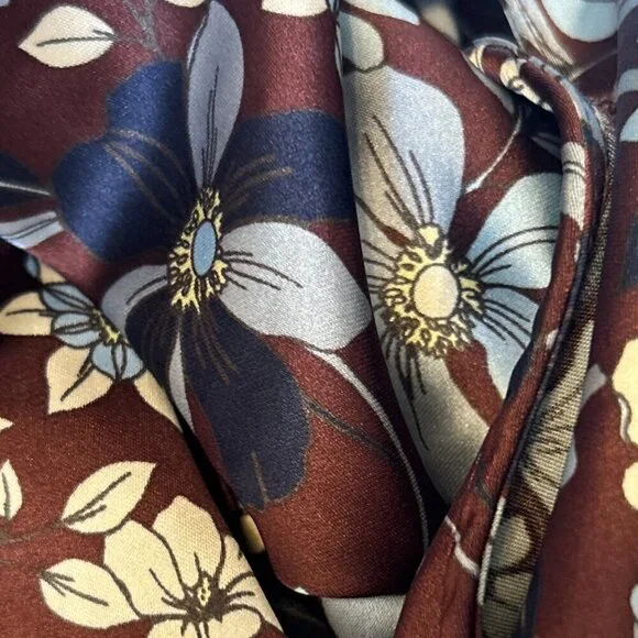 NWOT Future Collective NWT Silky Floral Shift Dress Open Back Romantic Feminine - Picture 7 of 11